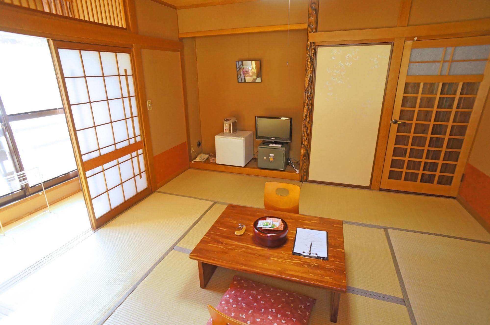 温泉宿ban屋 由布市 外观 照片